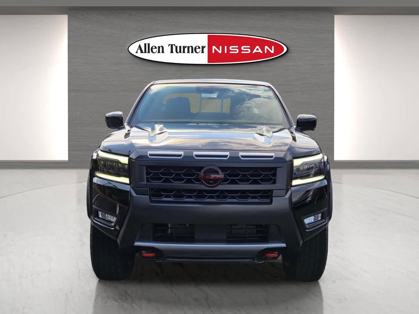 2026 Nissan Frontier Crew Cab PRO-4X photo 3