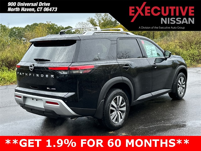 2025 Nissan Pathfinder SL photo 4
