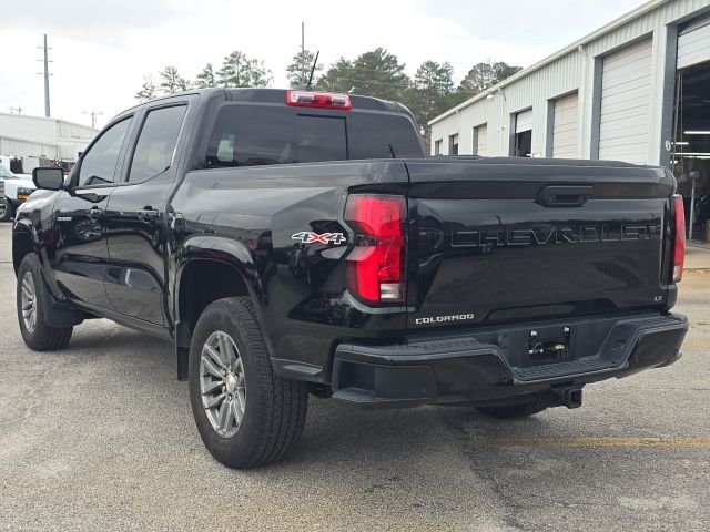 2024 Chevrolet Colorado LT photo 3