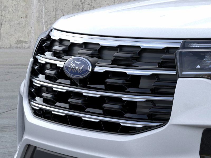 2025 Ford Explorer photo 18