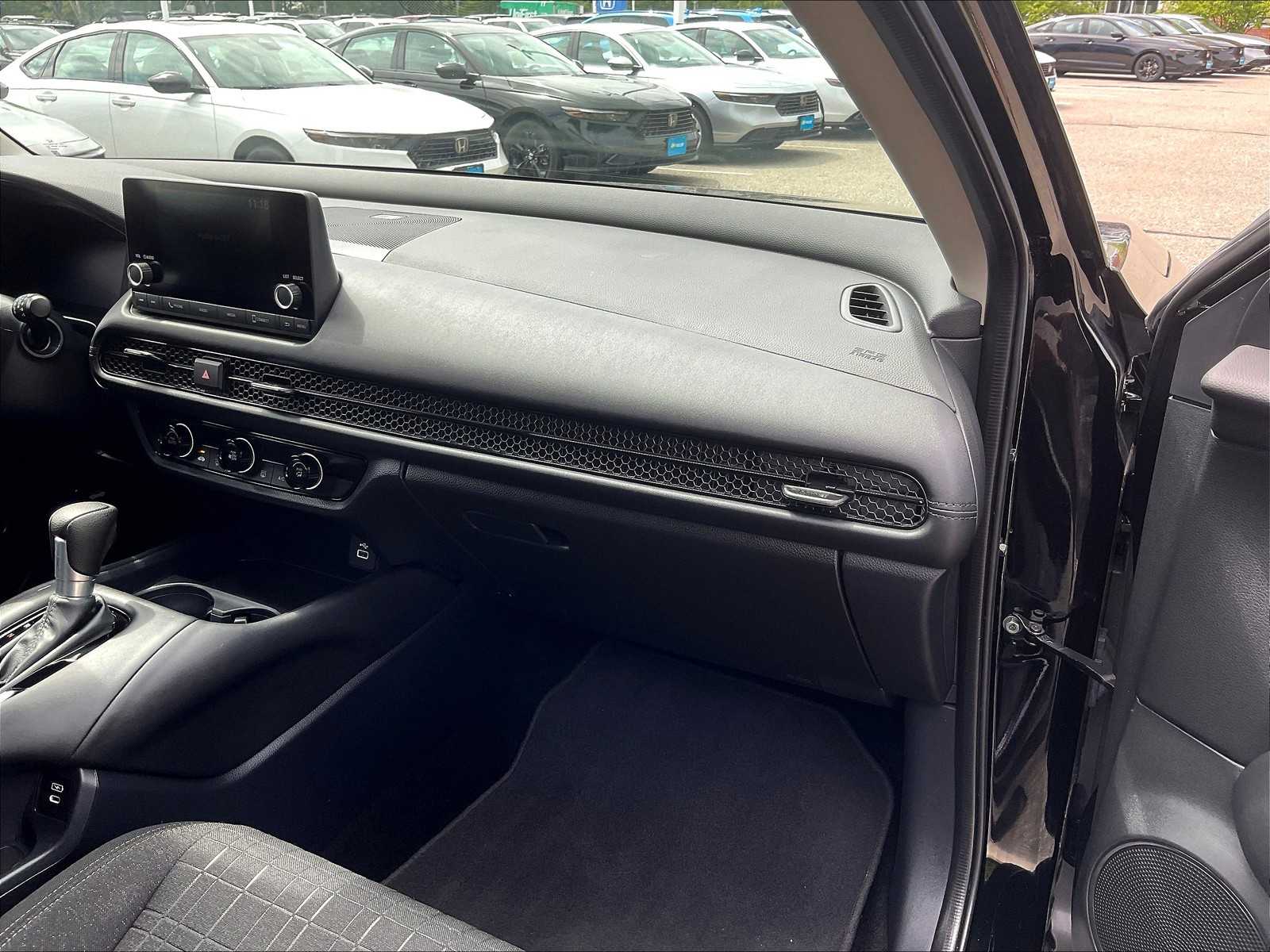 2024 Honda HR-V LX photo 13