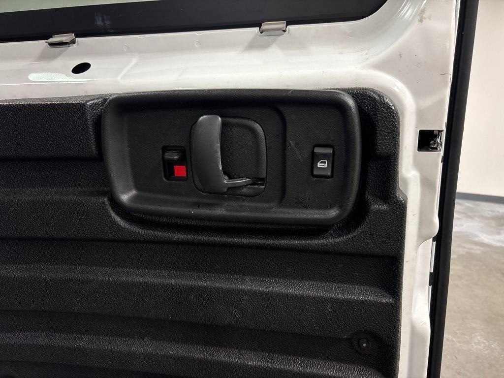 2023 Gmc Savana Cargo 2500 photo 13