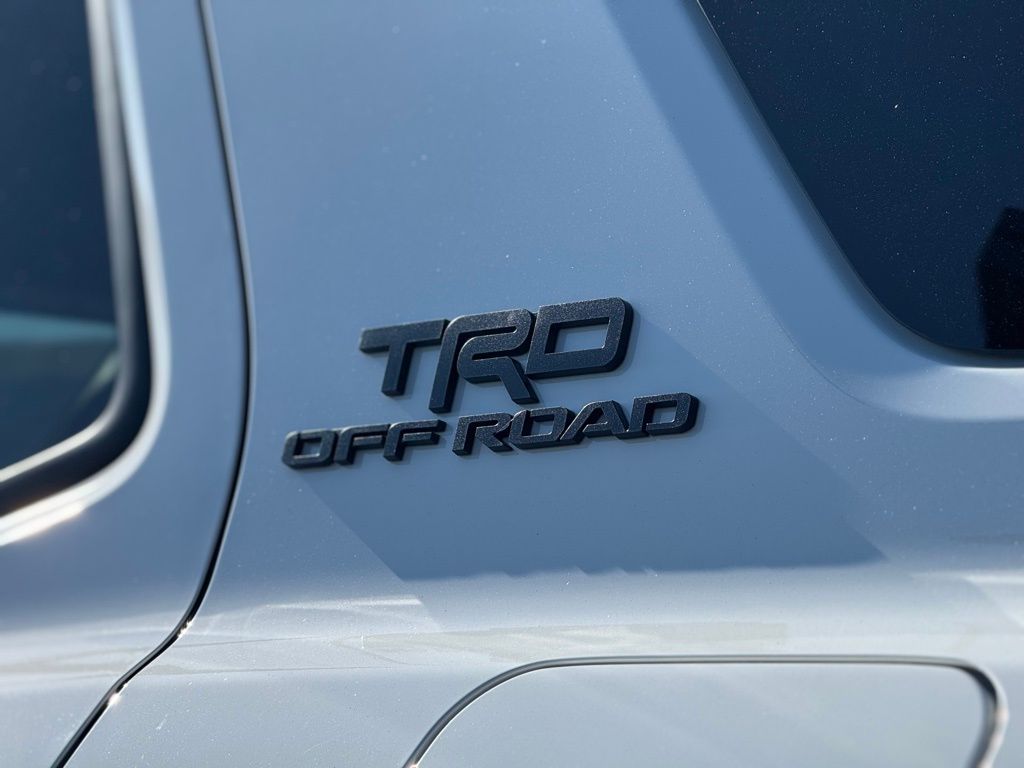 2025 Toyota 4Runner TRD Off-Road photo 10