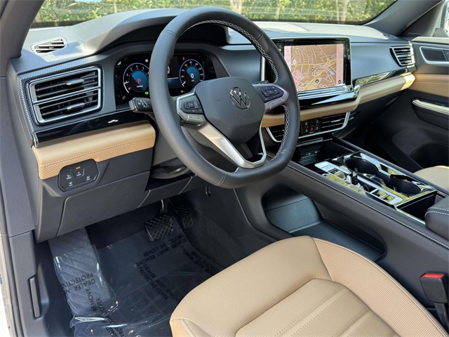2025 Volkswagen Atlas Cross Sport SEL photo 2