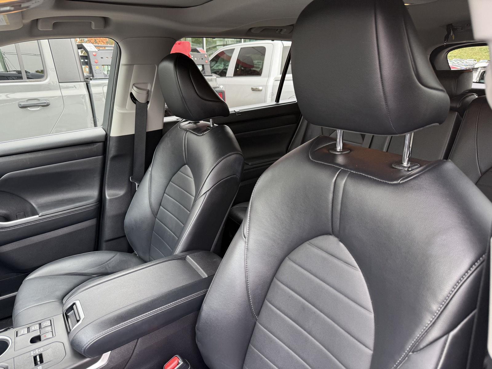 2023 Toyota Highlander Limited Platinum XLE XSE photo 14