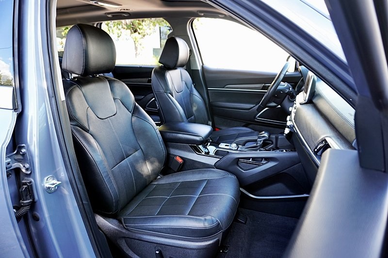 Used 2022 Silver Kia SX image 11