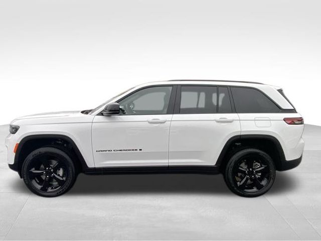 2025 Jeep Grand Cherokee Altitude X photo 3