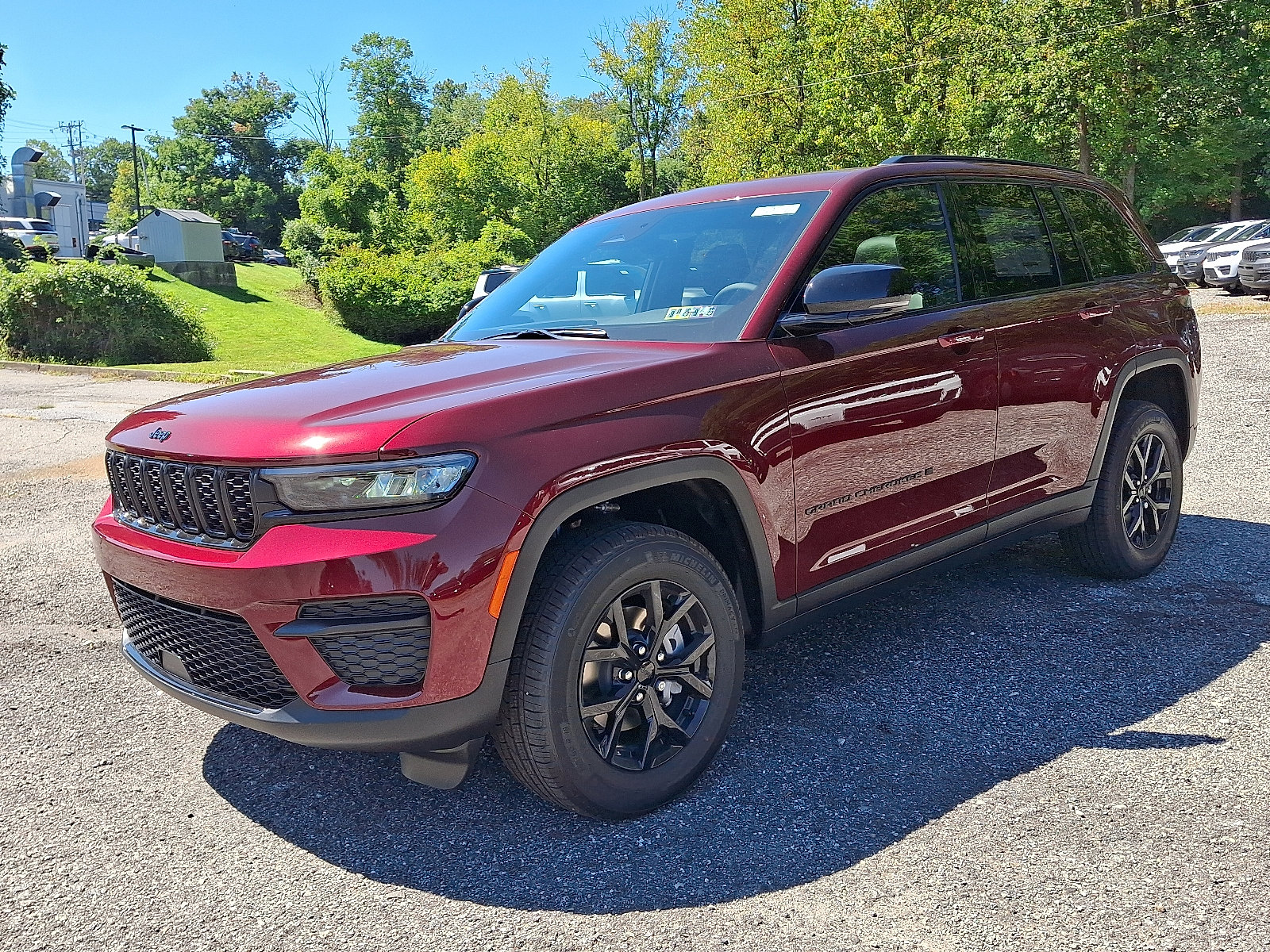 2025 Jeep Grand Cherokee Altitude X photo 2