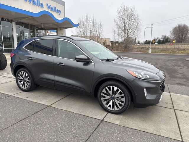 Used 2020 Ford Escape Titanium with VIN 1FMCU9DZ4LUB31195 for sale in College Place, WA