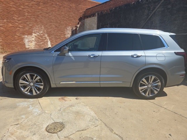 2025 Cadillac XT6 Premium Luxury photo 4