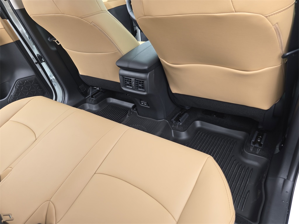 2025 Toyota RAV4 XLE Premium photo 10