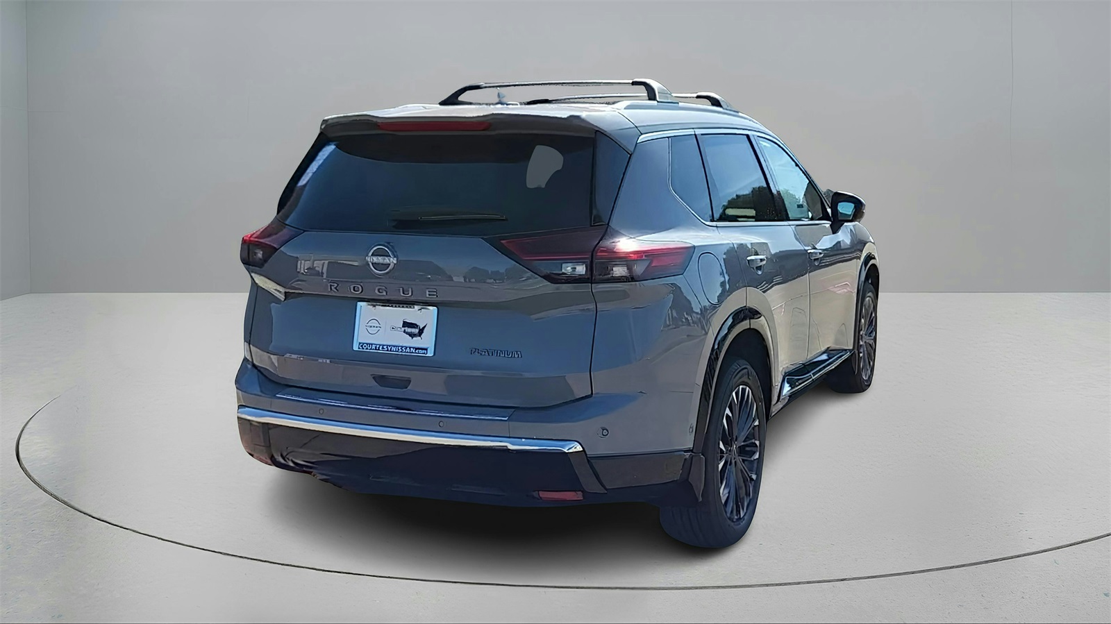 2025 Nissan Rogue Platinum photo 2