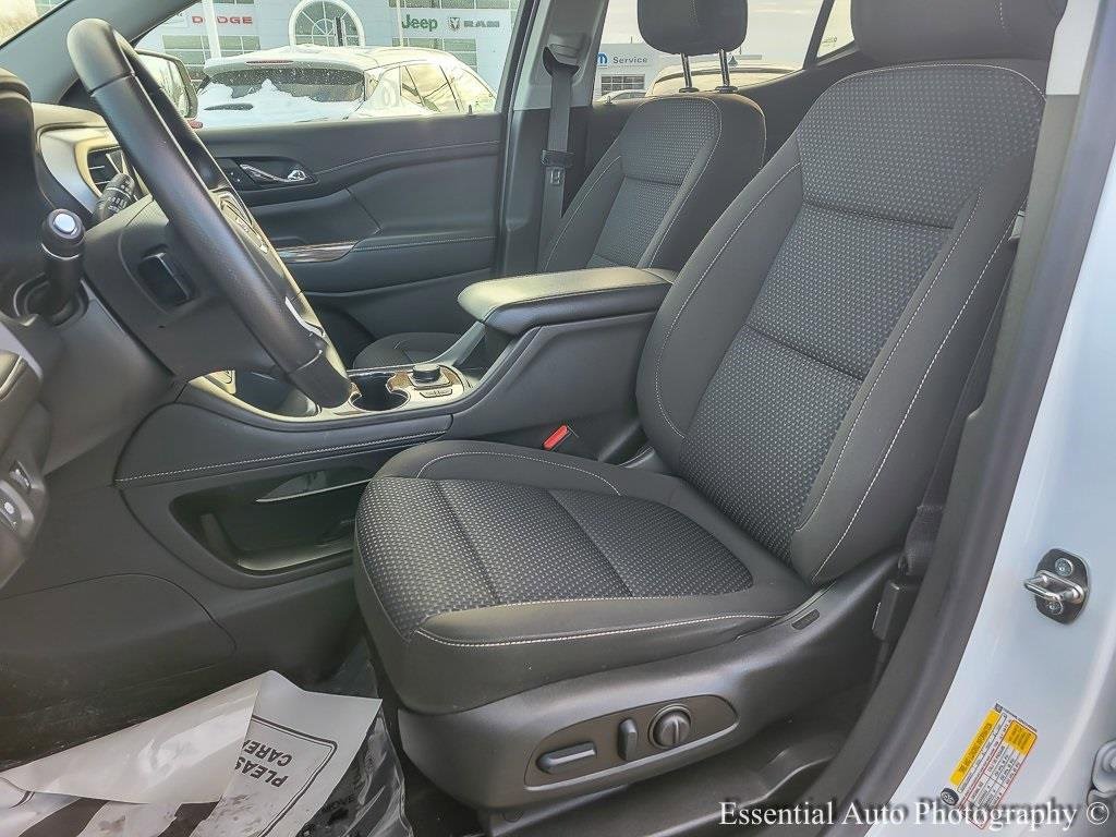 2022 GMC ACADIA - Image 8