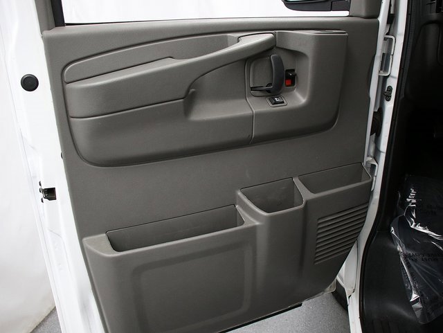 2015 Chevrolet Express Passenger 2500 LS photo 13