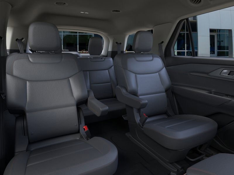2025 Ford Explorer photo 4