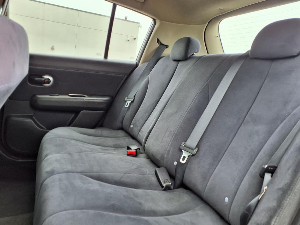 2008 Nissan Versa 1.8 S photo 5