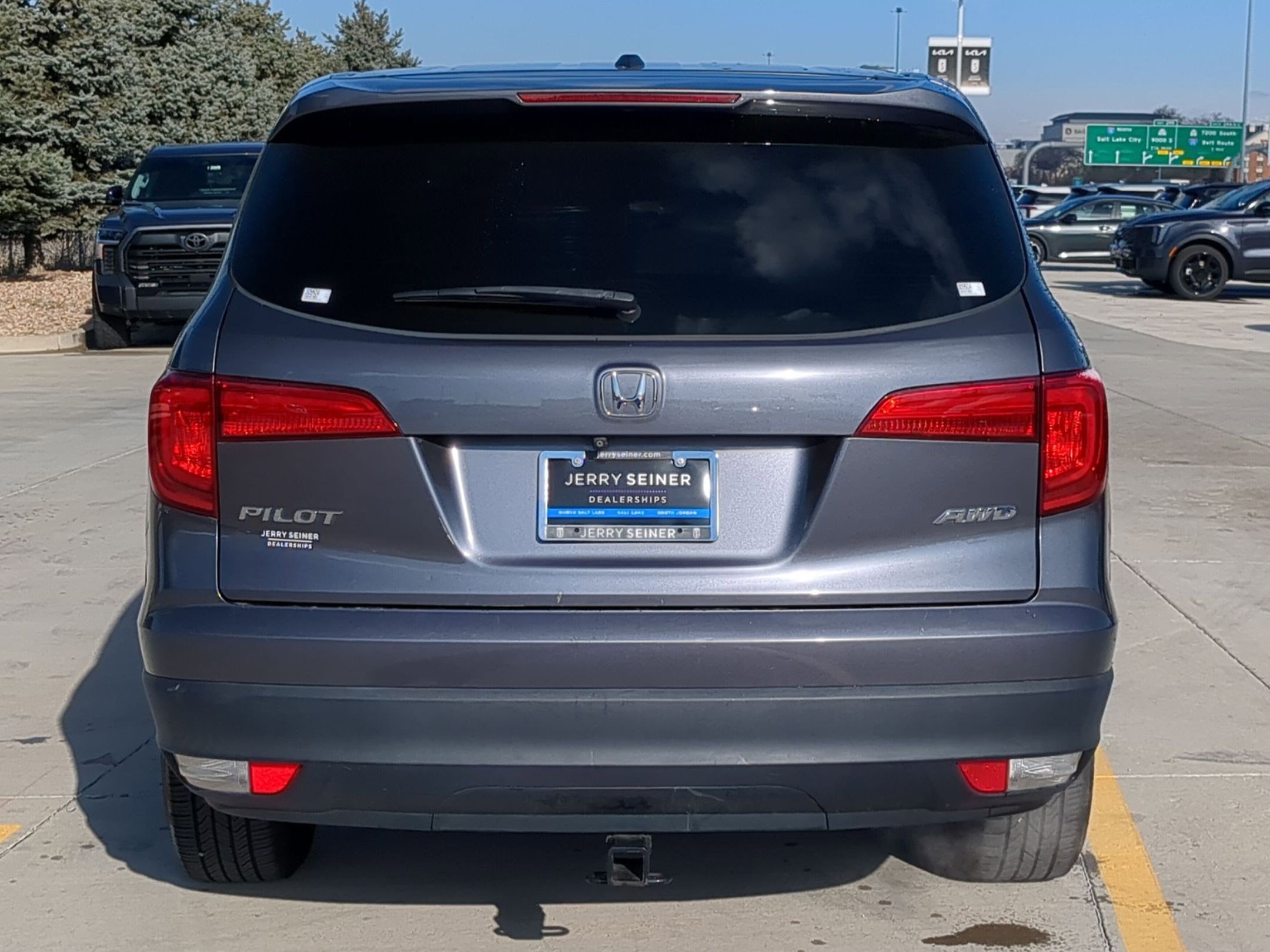 2017 Honda Pilot EX-L photo 4