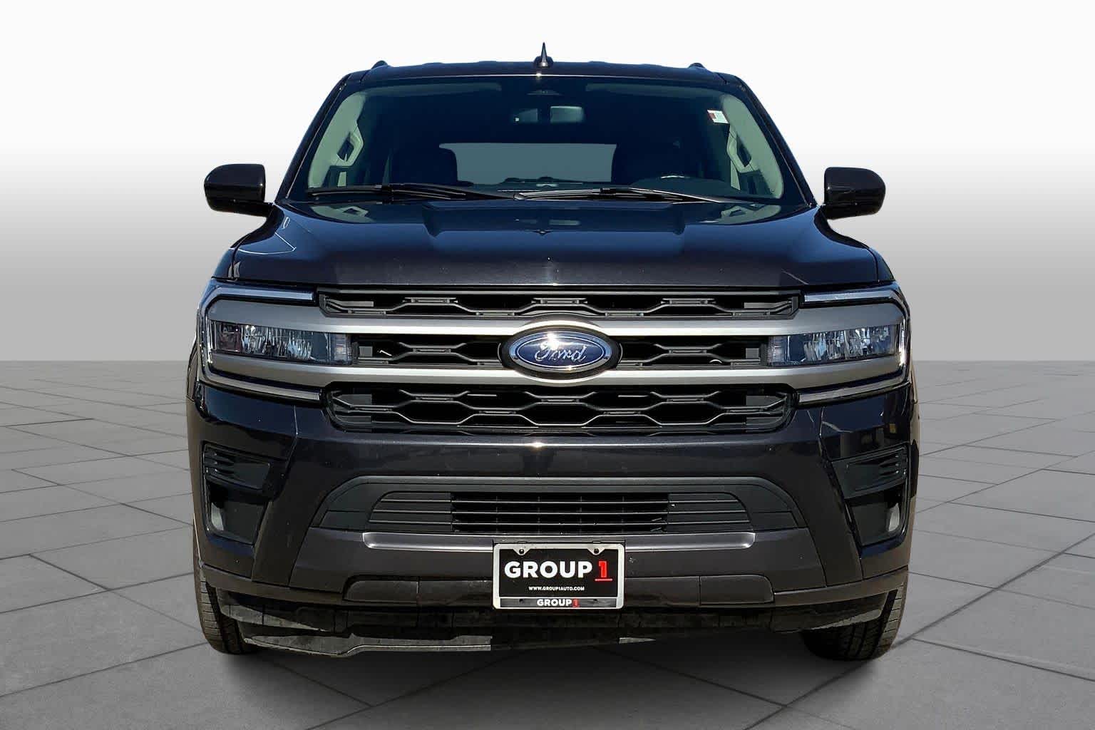 2024 Ford Expedition MAX XLT photo 3