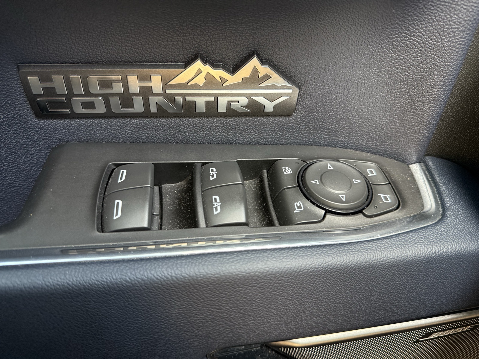 2024 Chevrolet Silverado 1500 High Country photo 27