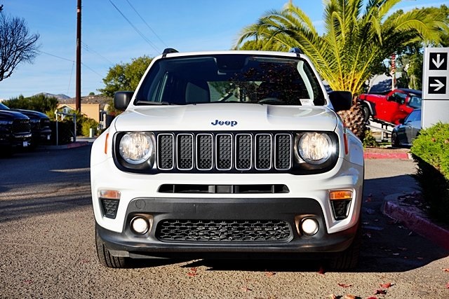 Certified Used 2022 White Jeep Latitude image 4