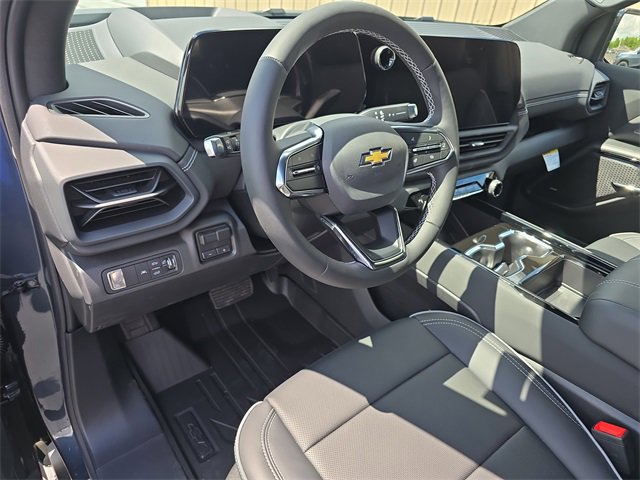 2025 Chevrolet Silverado EV LT photo 15