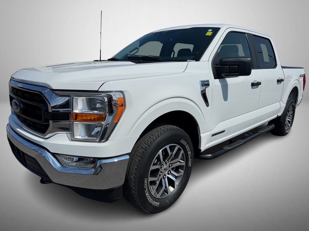 2021 Ford F-150 XLT photo 2