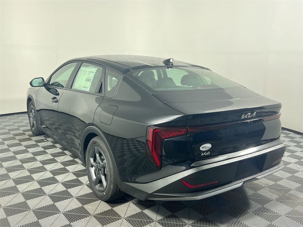 2025 Kia K4 LXS photo 4