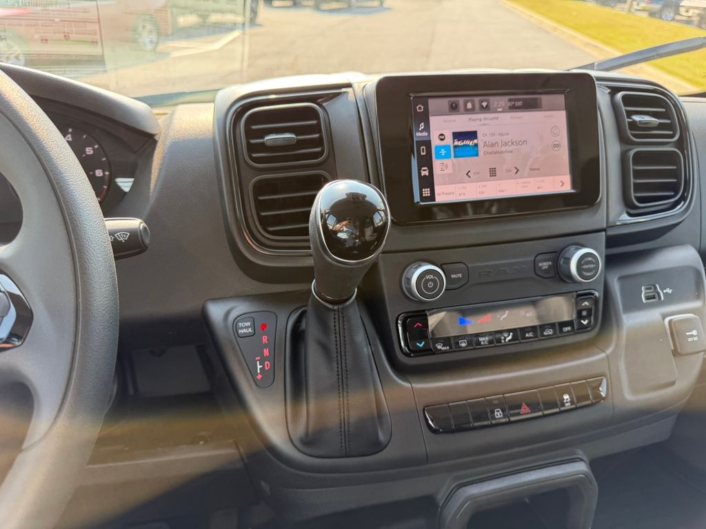 2026 Ram 3500 photo 15