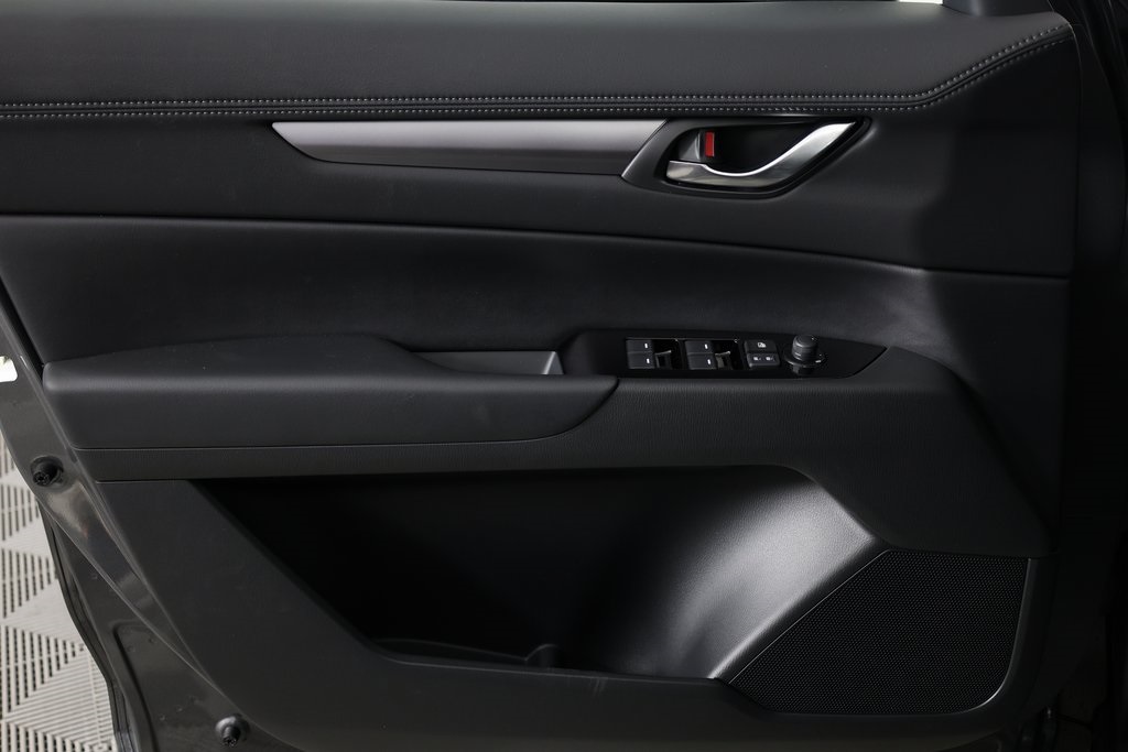 2025 Mazda CX-5 2.5 S Preferred photo 4