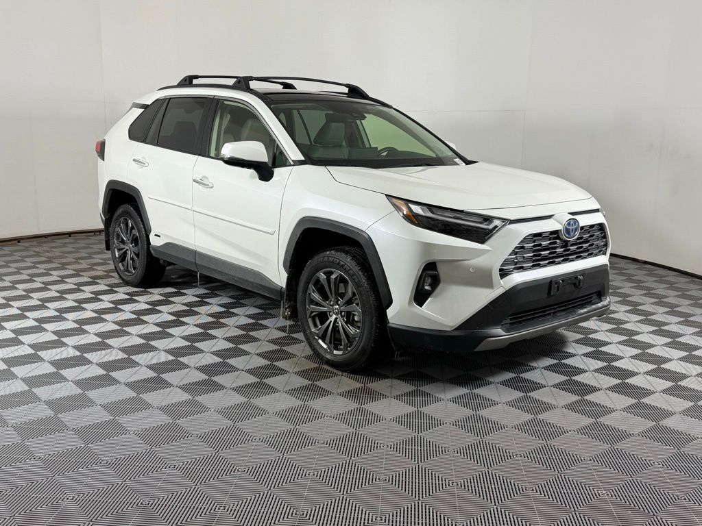 2022 Toyota RAV4 Limited's photo