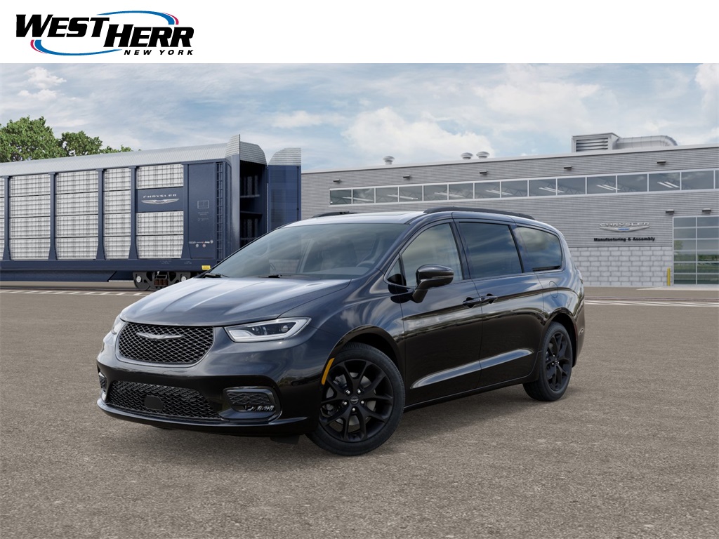 2026 Chrysler Pacifica Limited's photo