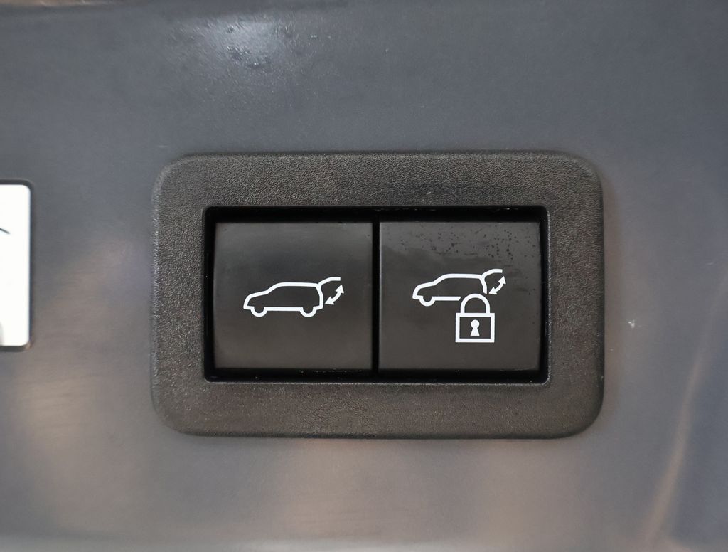 2024 Toyota Prius Limited photo 20