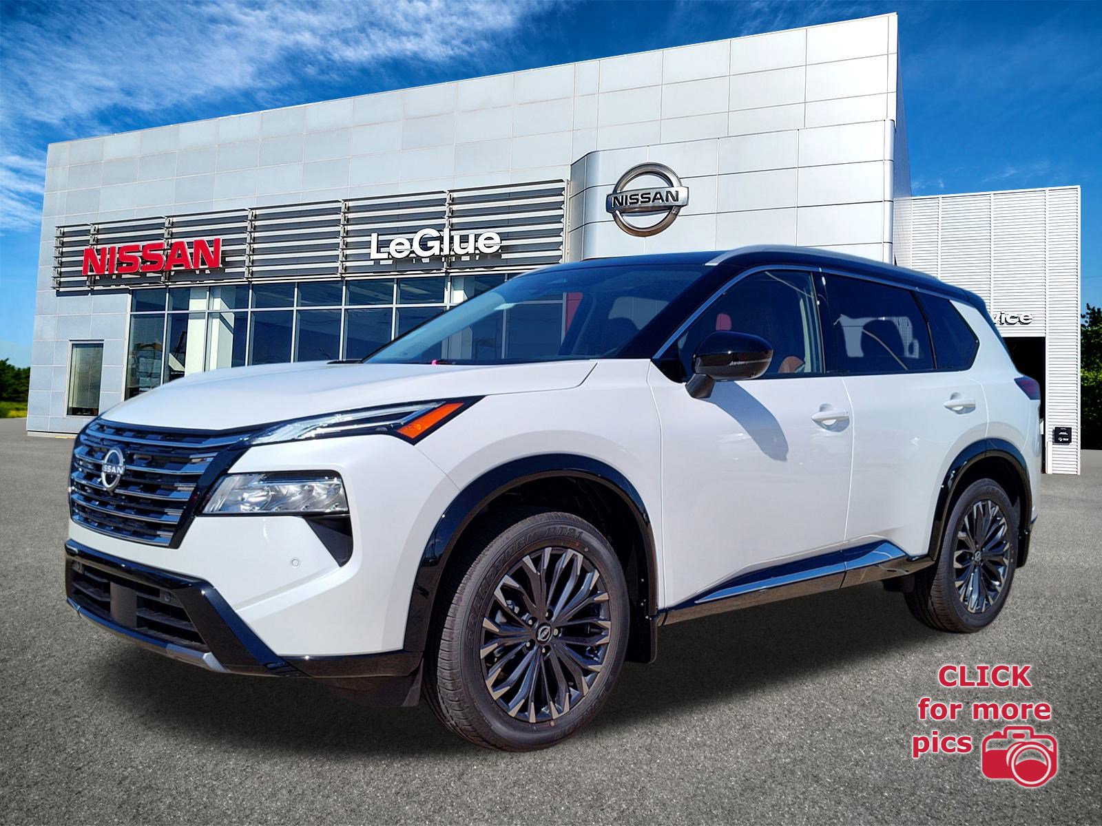 2026 Nissan Rogue Platinum's photo