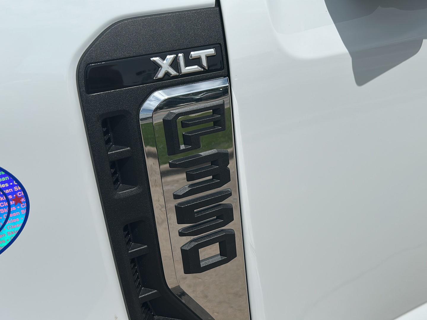 2026 Ford F-350 XLT photo 2