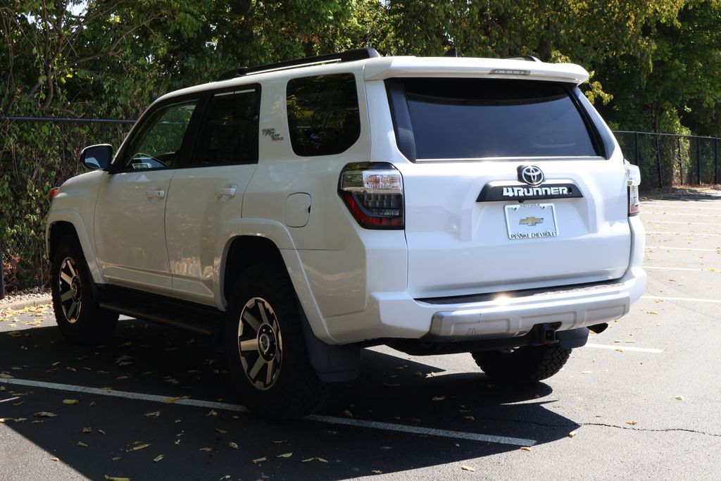 2020 Toyota 4Runner TRD Off-Road photo 5