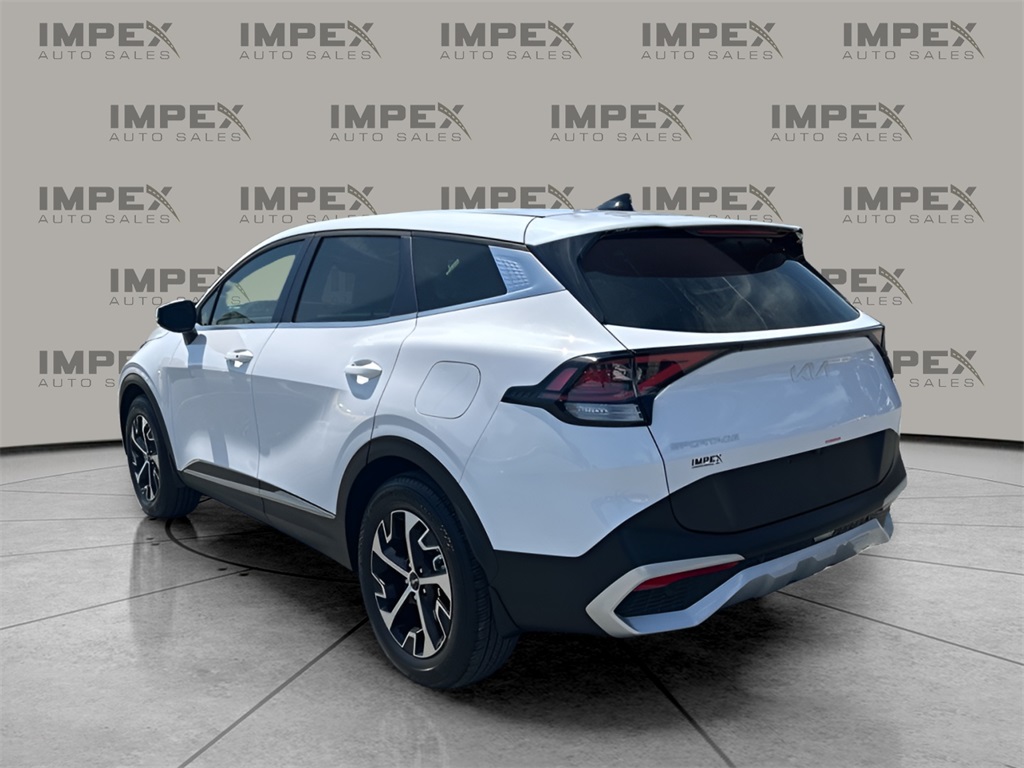 2024 Kia Sportage EX photo 3