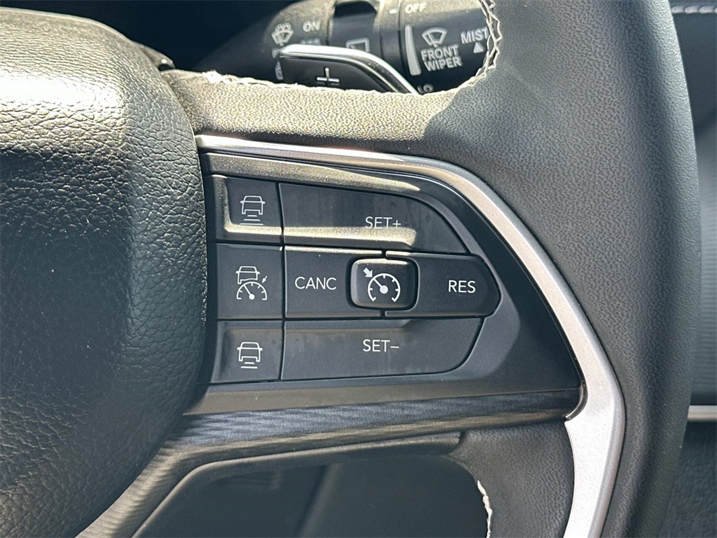 2024 Jeep Grand Cherokee Altitude photo 21