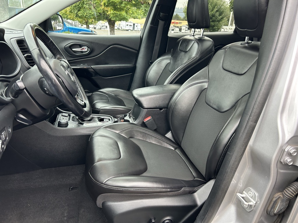 2020 Jeep Cherokee Altitude photo 20