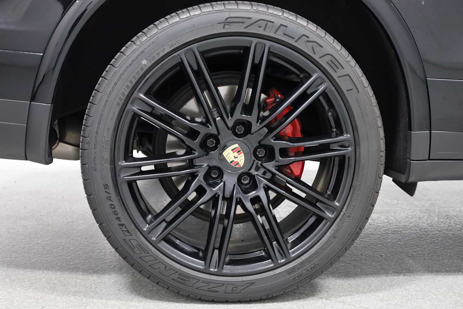 2018 Porsche Cayenne Platinum Edition photo 35