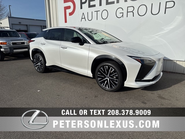 2023 Lexus RZ Premium's photo