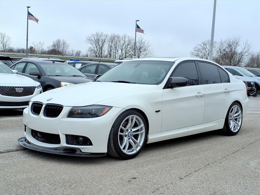 2011 BMW 3 Series 328i's photo