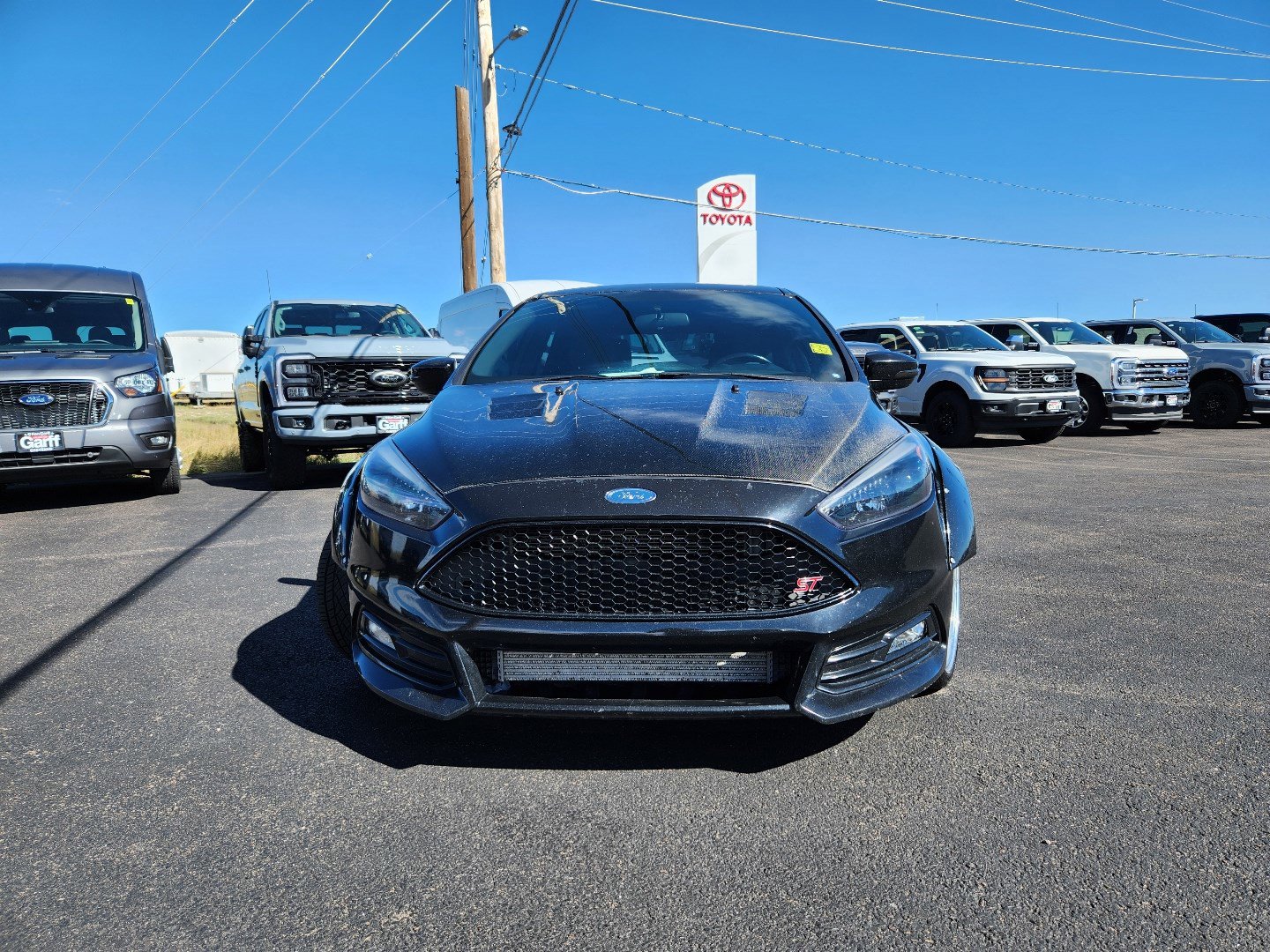 2017 Ford Focus ST photo 4
