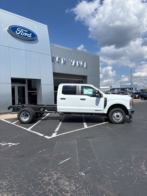 2026 Ford F-350 XL photo 2