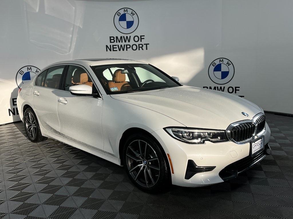 2019 BMW 3 Series 330i's photo