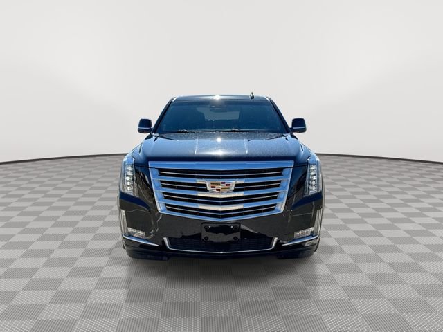2017 Cadillac Escalade Platinum photo 3