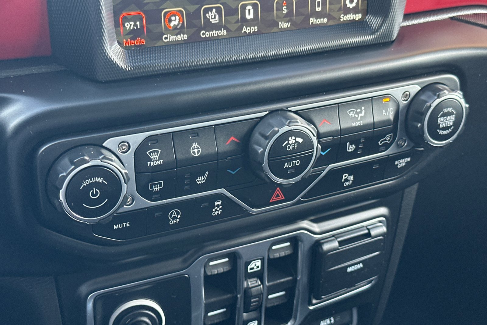 2023 Jeep Wrangler Rubicon photo 19