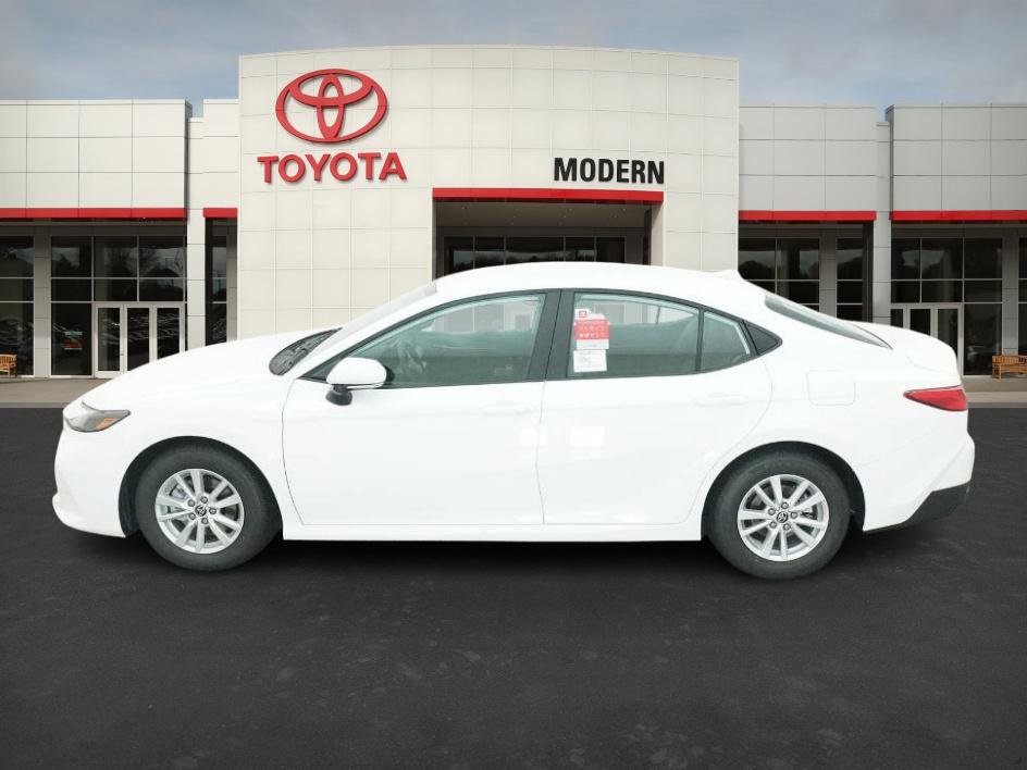 2025 Toyota Camry LE photo 10
