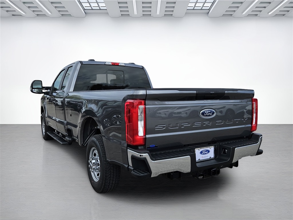 2025 Ford F-250 XL photo 7