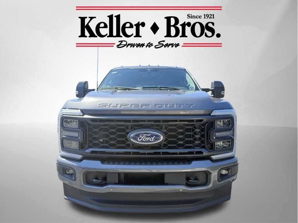 2023 Ford F-350 photo 2