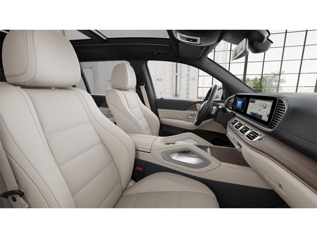 2025 Mercedes Benz GLS 450 4MATIC photo 4